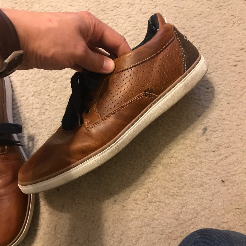 Brown bullboxer shoes